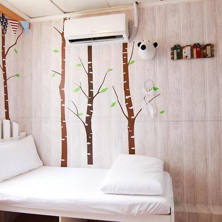 Cozy Inn Jordan Station Хонконг Екстериор снимка