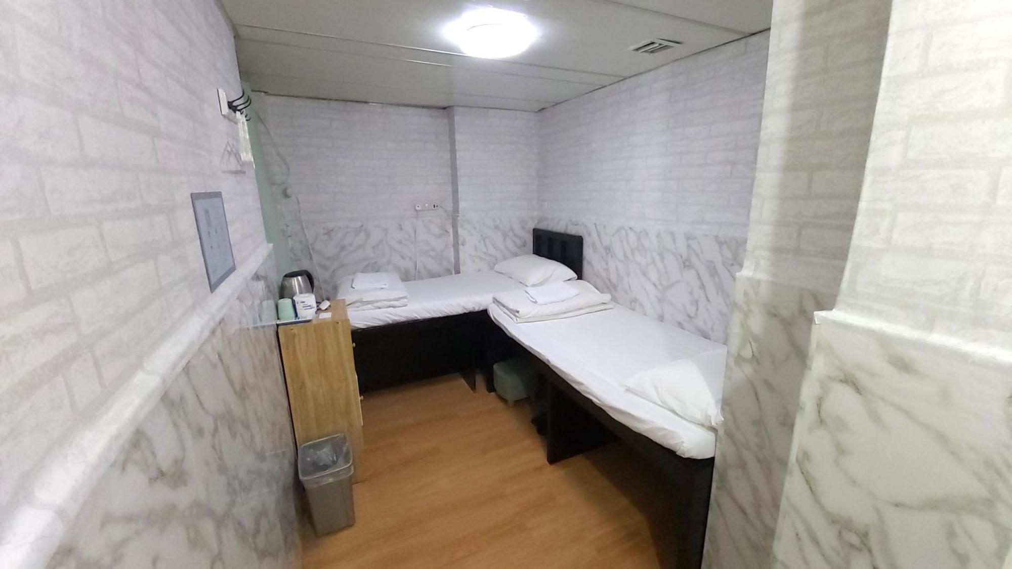 Cozy Inn Jordan Station Хонконг Екстериор снимка