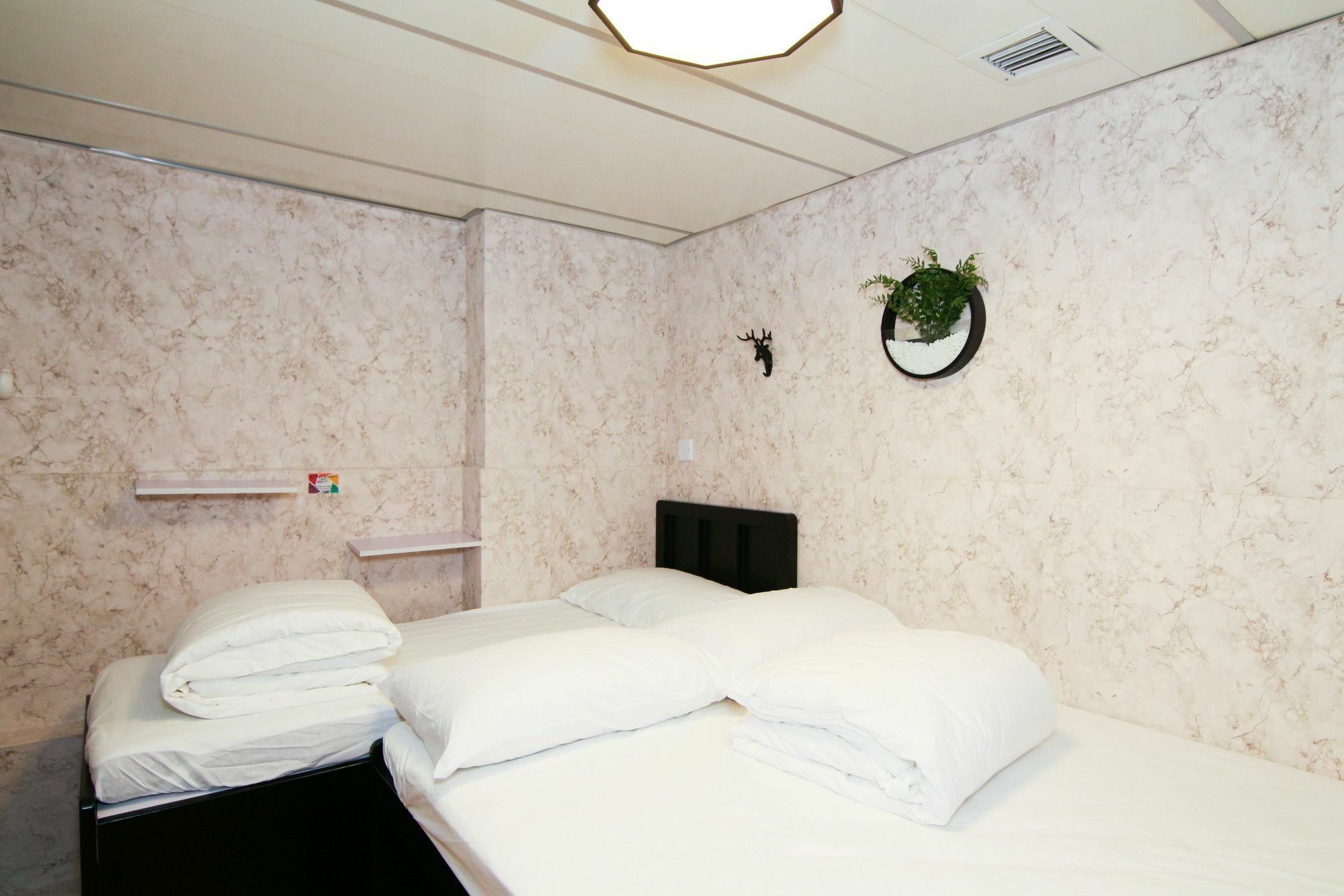 Cozy Inn Jordan Station Хонконг Екстериор снимка